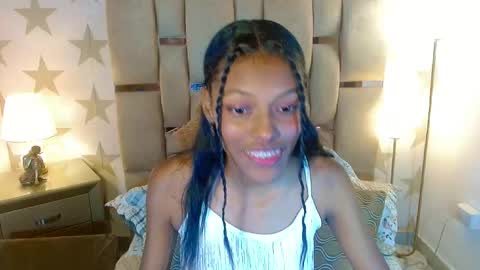 lily_uwi44 online show from December 16, 8:15 pm