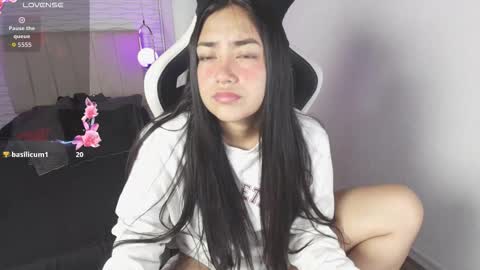 lily_waist online show from November 8, 11:24 am