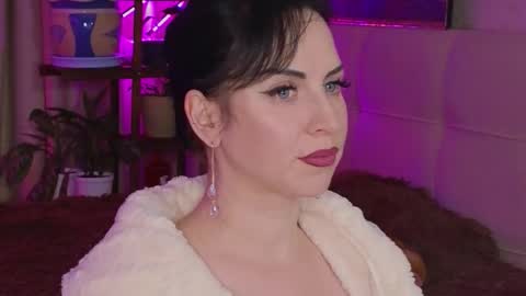 Lily online show from November 15, 2:29 pm