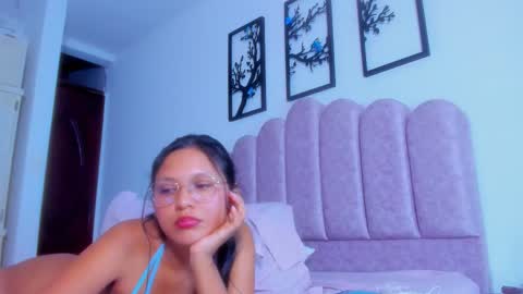 Lily online show from December 4, 3:06 am