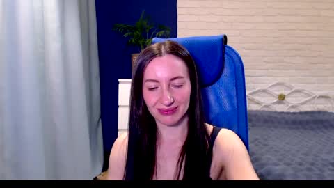 Lily online show from April 9, 8:20 am