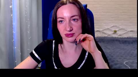 Lily online show from February 21, 8:17 am