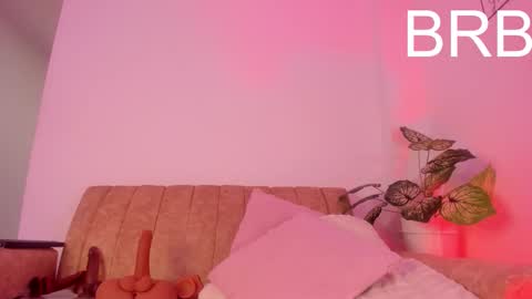 Lily  online show from November 29, 9:39 am