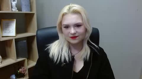 Lily online show from February 17, 8:24 am