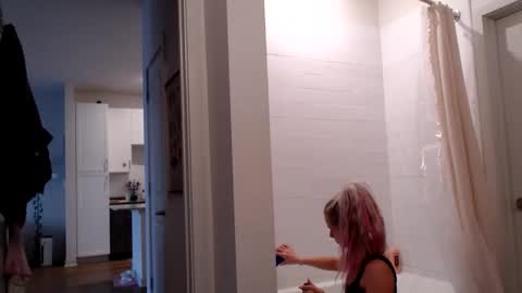 Lily Monroe online show from November 21, 5:00 pm