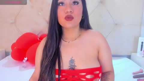 Snapshot of lin_jayani chatting on February 20, 12:04 pm Lin  online show from February 20, 12:04 pm
