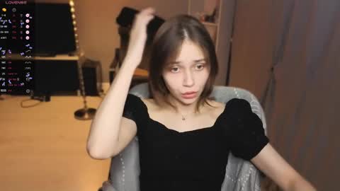 Scarlet online show from March 17, 1:21 am