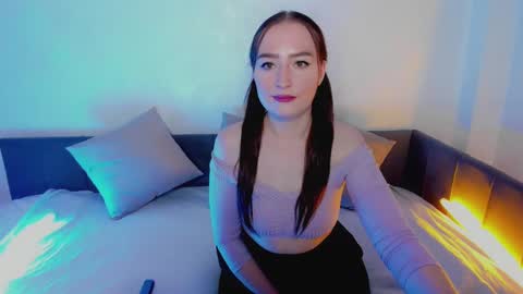 Snapshot of lina_flawless chatting on March 3, 1:53 am Lina online show from March 3, 1:53 am