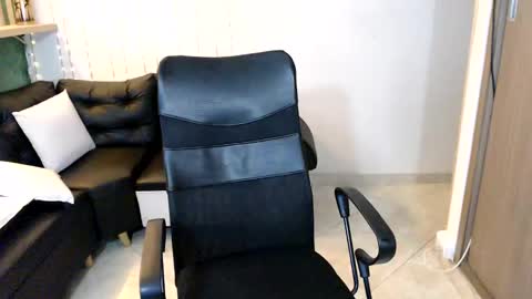 lina_kl online show from November 13, 5:10 am