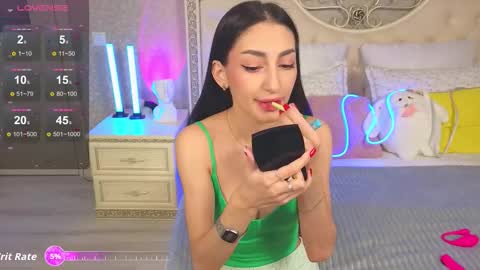 Lina Robbins  online show from February 3, 1:24 am