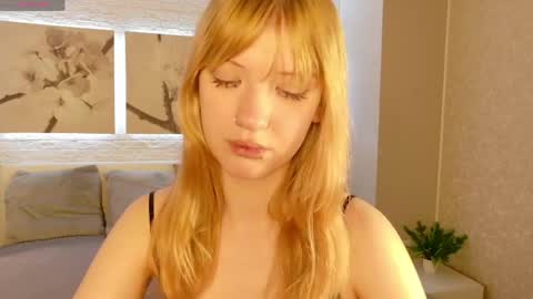 Lina online show from May 6, 8:26 pm