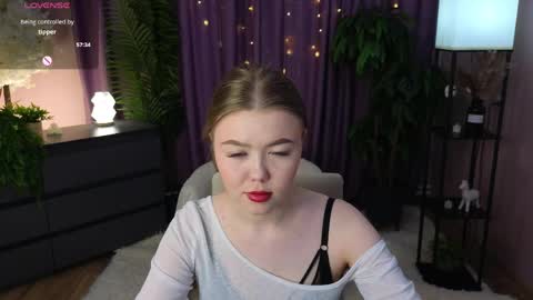 linabliss online show from April 5, 5:15 am