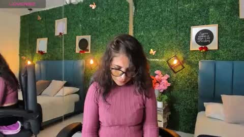 Lina  online show from October 11, 11:48 am