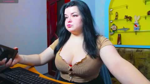 Lina online show from March 24, 9:15 am