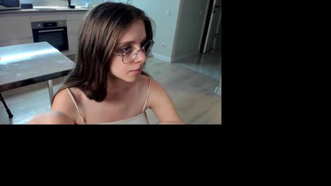 Snapshot of linashy_ chatting on September 26, 9:17 am Lina online show from September 26, 9:17 am