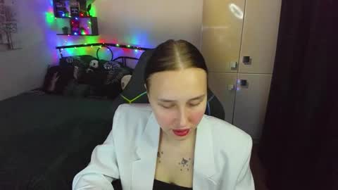 Lina online show from February 9, 10:23 pm