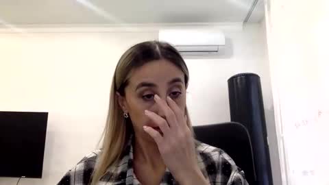 linavora online show from February 13, 11:35 am