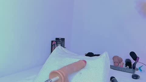 LINAY And VALENTINA - INSTAGRAM LINAY MVP online show from March 5, 4:35 pm