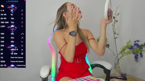 Linda online show from December 4, 1:30 am