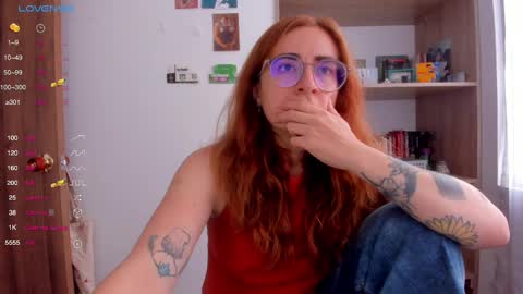 Giggles  online show from February 13, 2:52 pm