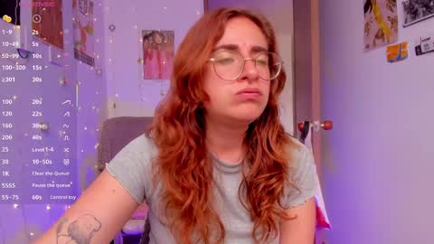 Giggles  online show from September 19, 2:32 pm