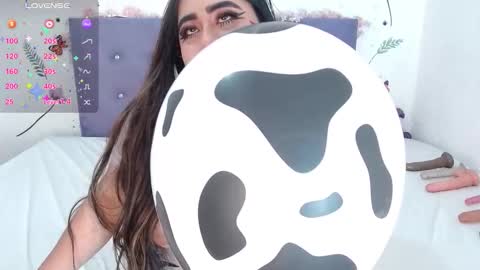 Linda  online show from February 15, 1:52 am