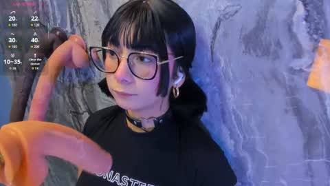 linda_sofi__ online show from June 30, 9:02 pm