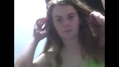 LindaAhSkys online show from October 19, 7:29 pm