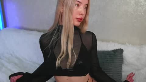 Linda online show from May 3, 4:29 am