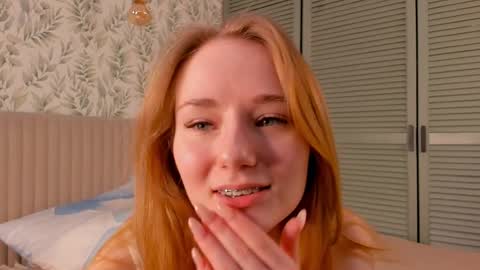 Elvina online show from March 2, 7:10 am