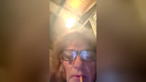 linyyueslutbucket online show from July 13, 2:48 am