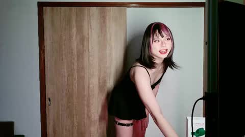 lionnigouki online show from January 8, 7:45 am