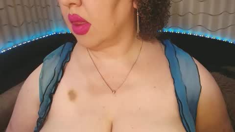 LIpsAddiction online show from May 10, 1:50 pm