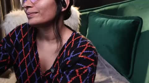 Lire online show from February 10, 8:09 am