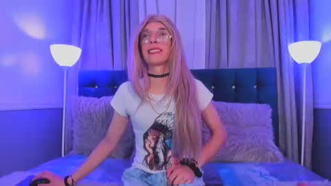 Lis  online show from February 3, 3:48 am