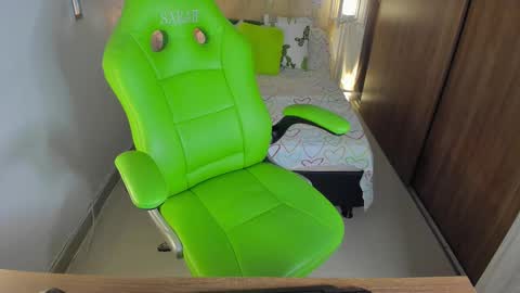 Lisa  online show from October 2, 11:20 am