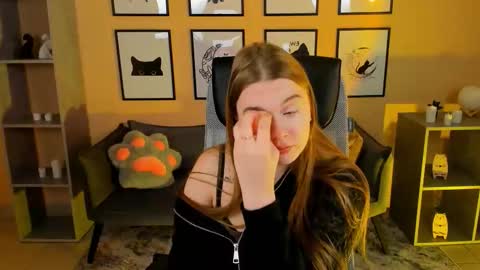 Lisa online show from November 13, 3:09 am