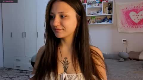 Lisa online show from March 21, 10:20 am