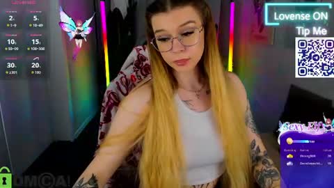 lisa_rabbit online show from June 12, 2:54 am