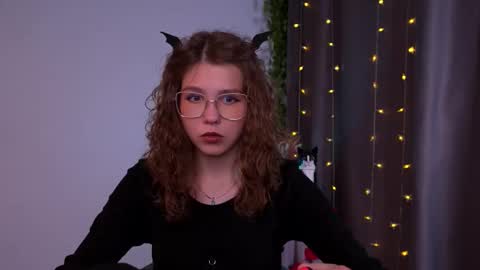  Lisa  online show from November 1, 10:42 pm