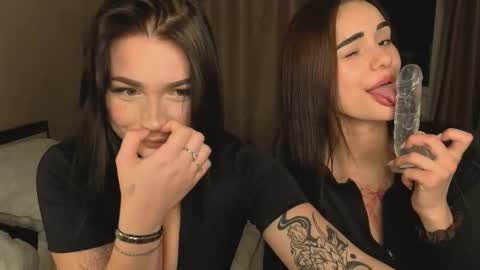 Lisa and Den online show from September 23, 6:03 pm