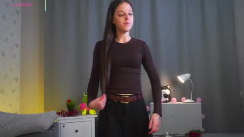 Lisa online show from November 21, 1:09 pm