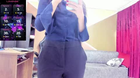 Lisa Gray Independent Model online show from September 26, 7:22 pm