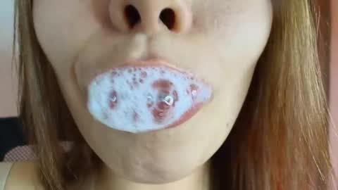 Lisbet online show from March 8, 12:00 am