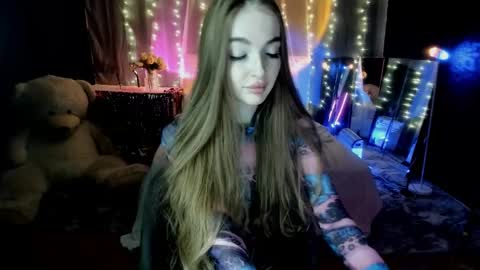 Lissa online show from March 1, 4:44 pm