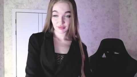 Lissa online show from May 14, 10:46 am