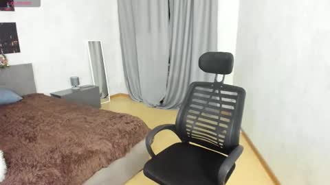 lissameoww online show from January 6, 1:31 am