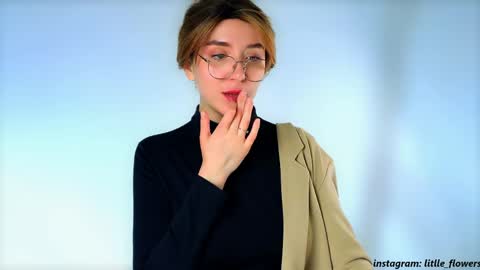 Lana online show from April 22, 4:52 am