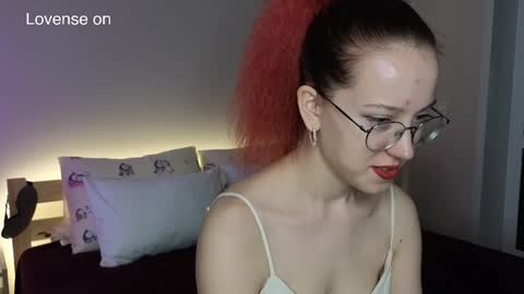 Snapshot of little_bliss chatting on January 27, 5:15 pm little_bliss online show from January 27, 5:15 pm