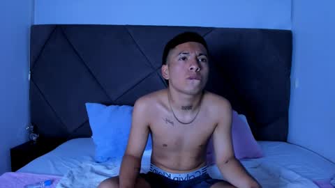 little_kris1 online show from September 30, 1:21 pm